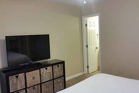 1st image of 8211 Vincetta Dr APT 3R