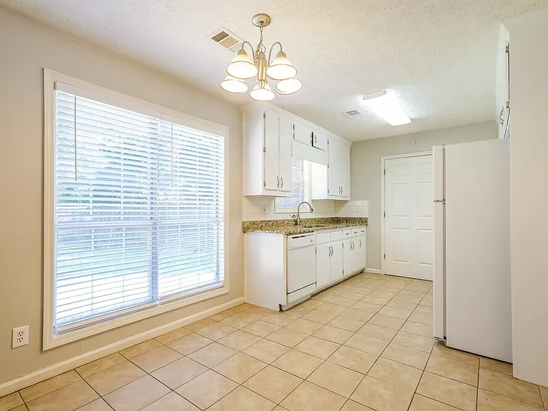 3869 Deaton Rd — Photo 6