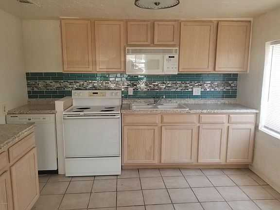 3rd image of 1004 N Myers Blvd