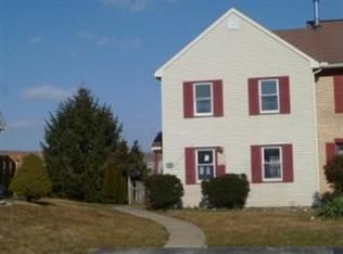 2221 Olde Meadow Ct, East Petersburg, PA 17520