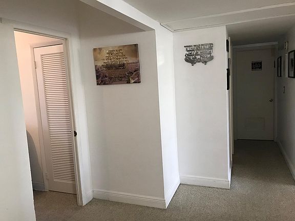 4th image of 90 Edgewater Dr APT 301