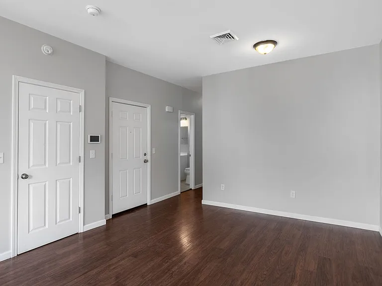 65 Dana Ave — Photo 10