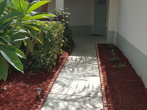 3rd image of 7804 Manor Forest Ln