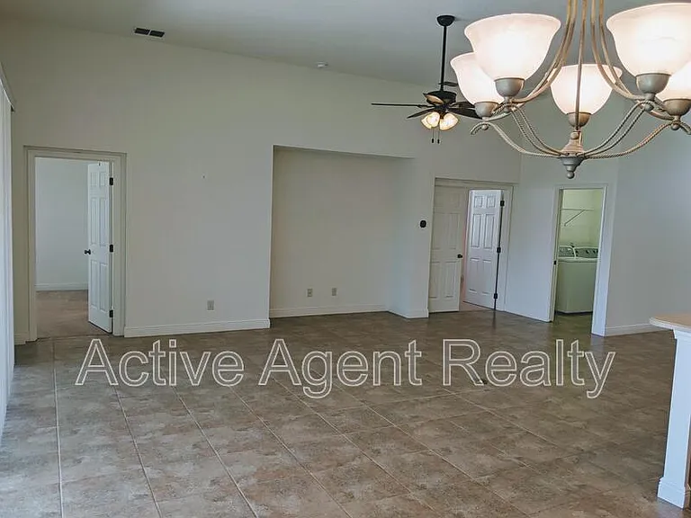 1882 W Angelica Loop — Photo 6
