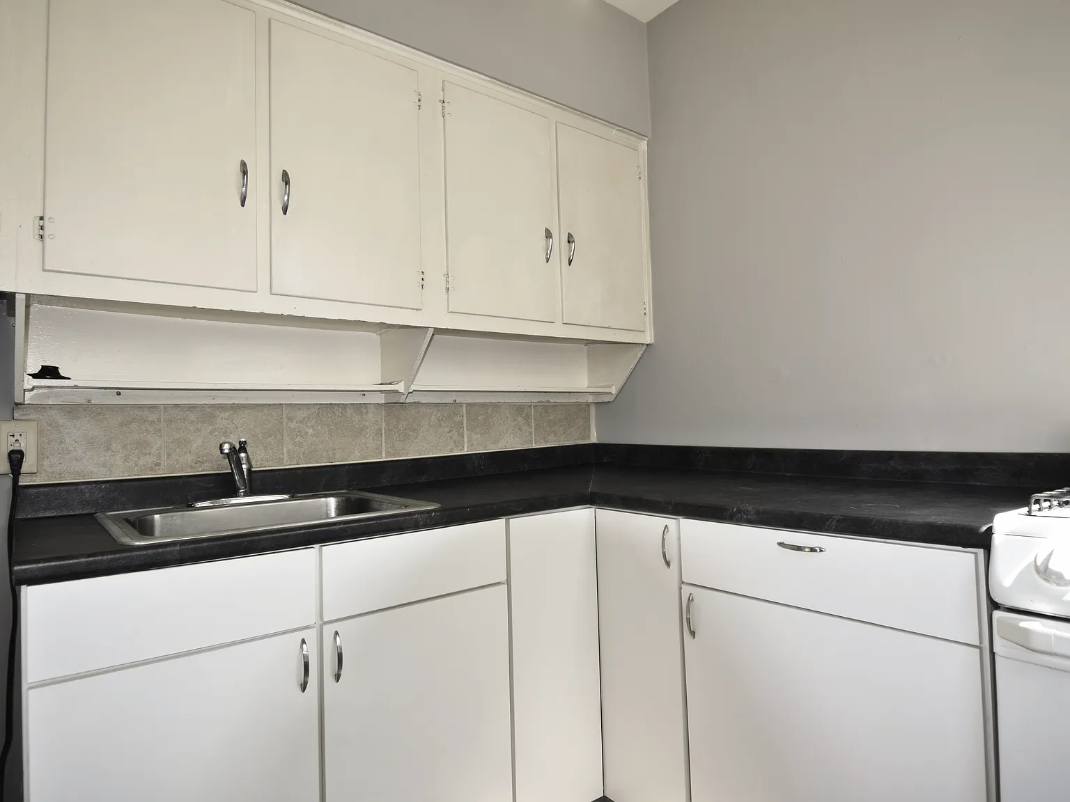 1 bed, $1,300 — Photo 2