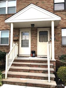 705 Sharon Garden Ct, Woodbridge, NJ, 07095