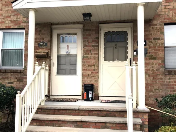705 Sharon Garden Ct, Woodbridge, NJ 07095