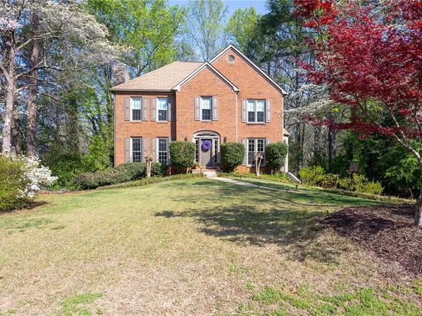 2093 Halfmoon Blf NW, Kennesaw, GA 30152