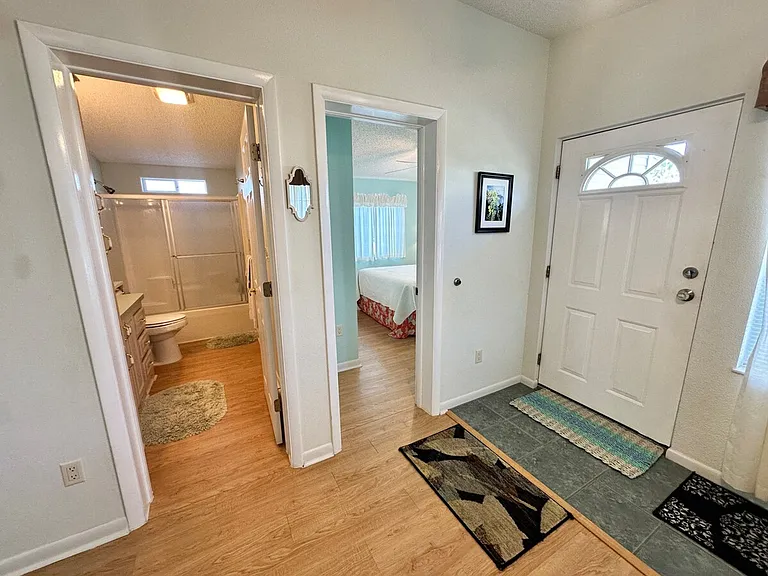 467 Nettles Blvd #ID1537491P — Photo 5