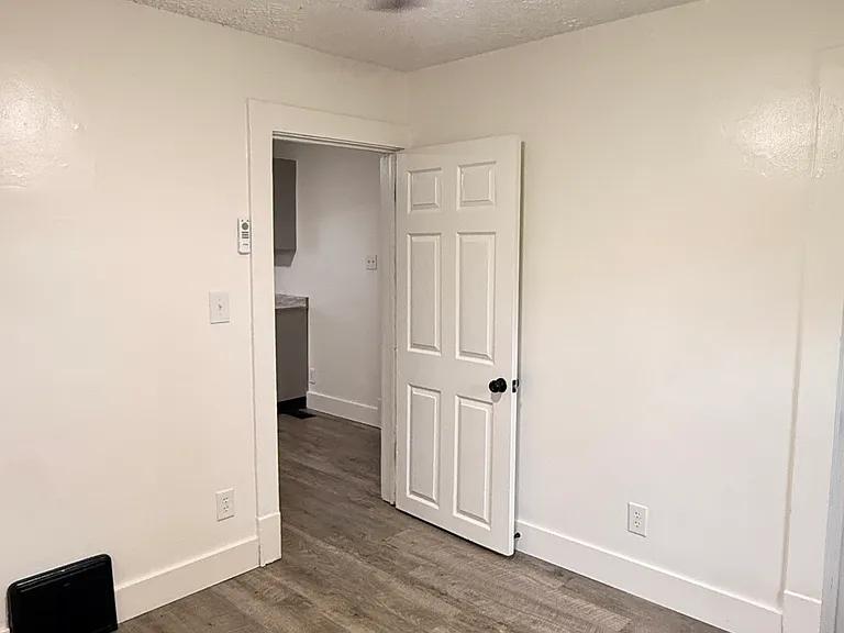 5041 Ravenna Ave SE — Photo 10