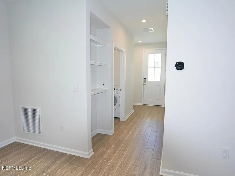 308 Spruce Hill Point — Photo 3