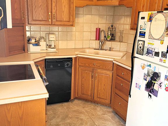 4th image of 2077 Harold Ave