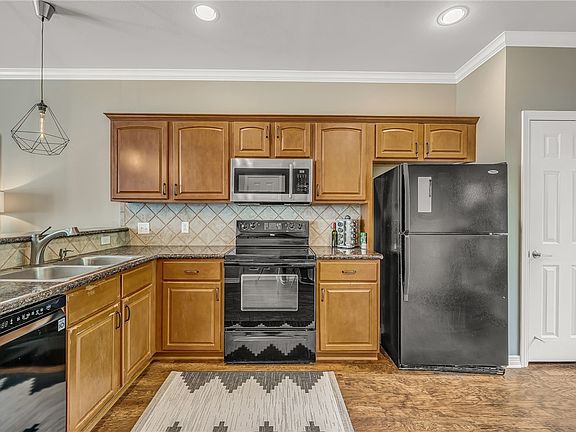 5th image of 305 Holleman Dr E APT 1506