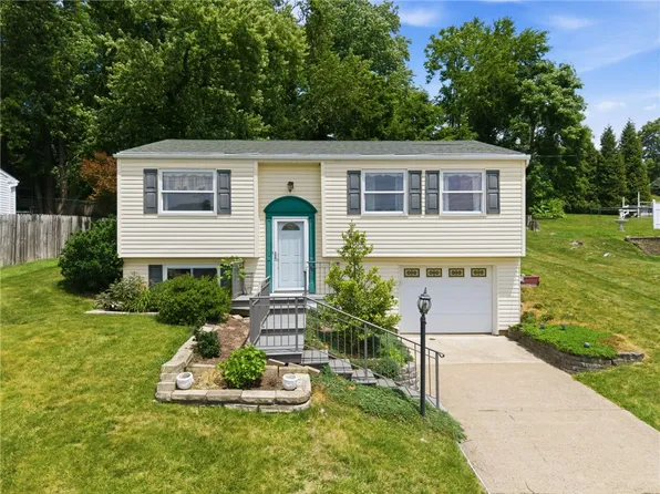 1025 Edward St, North Versailles, PA 15137