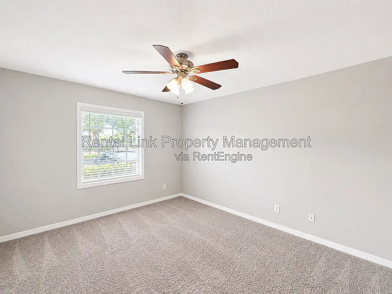 4728 Beach Dr SE #B — Photo 7