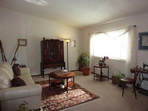 Home Has 2627 Square Feet Vinyl Windows Newer Roof