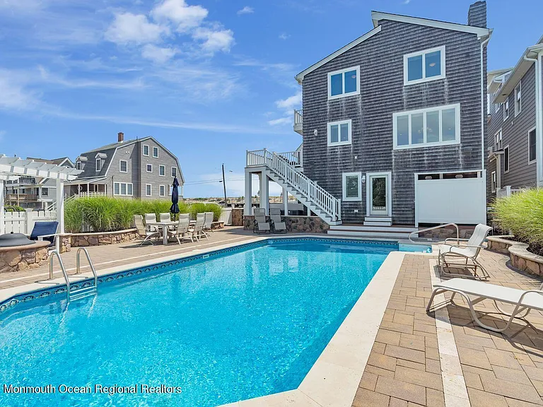 1101 S Ocean Ave — Photo 12