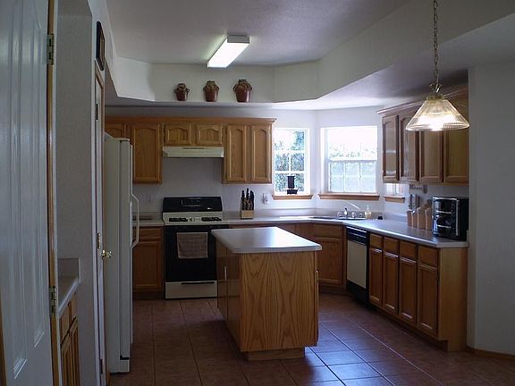 2nd image of 4617 Esparza Ln