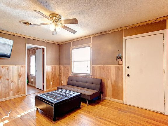 5th image of 1310 Shelton St