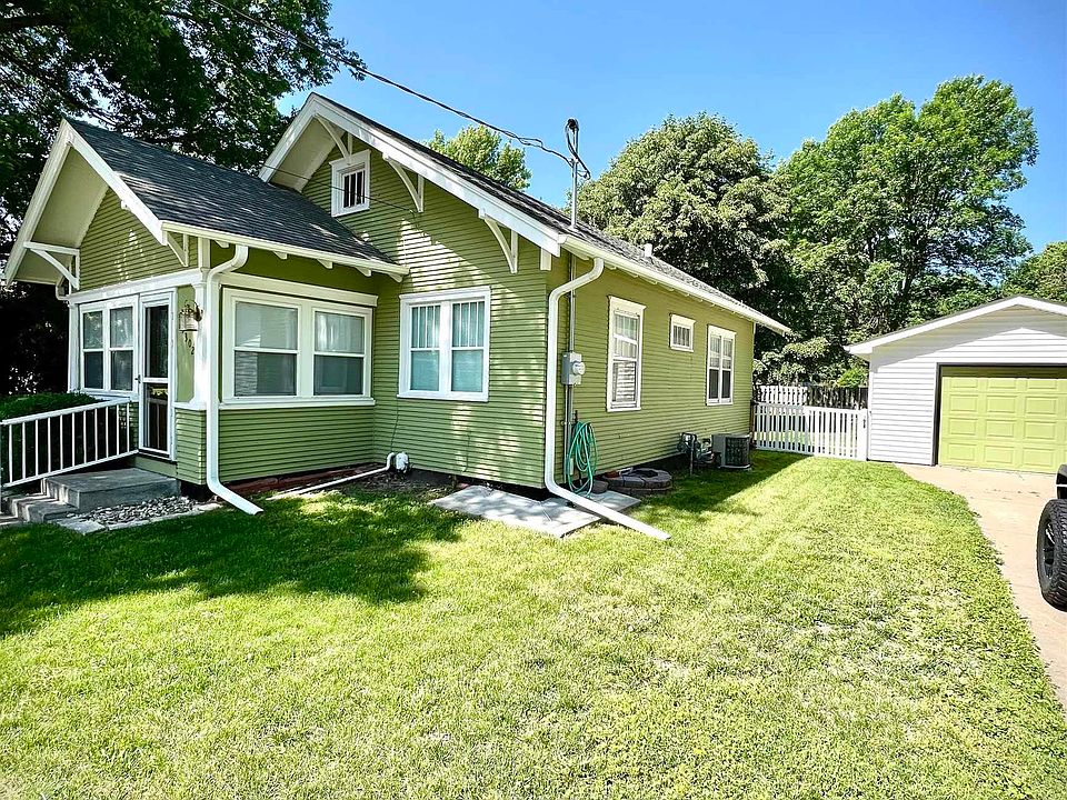 1st image of 1302 9th Ave