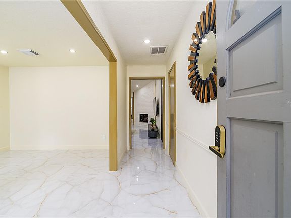 4th image of 23230 Canyon Lake Dr