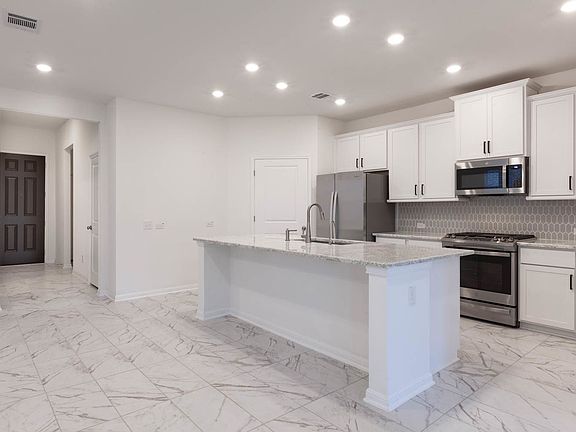 4th image of 309 Barton Oak Trl
