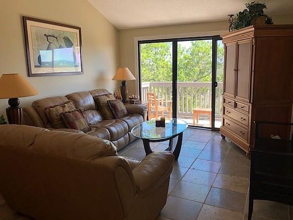 4th image of 327 Moss Oak Cir #327