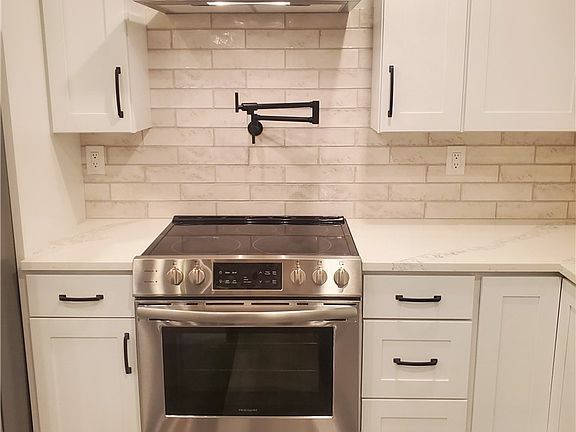 3rd image of 11404 19th St NE