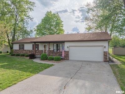 8 Mitchell Dr, Wayne City, IL, 62895