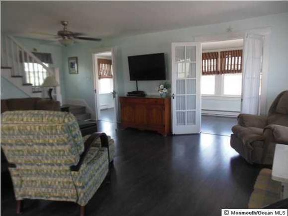 4th image of 1111 N Bay Ave