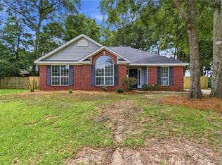 10671 Union Ct, Grand Bay, AL 36541
