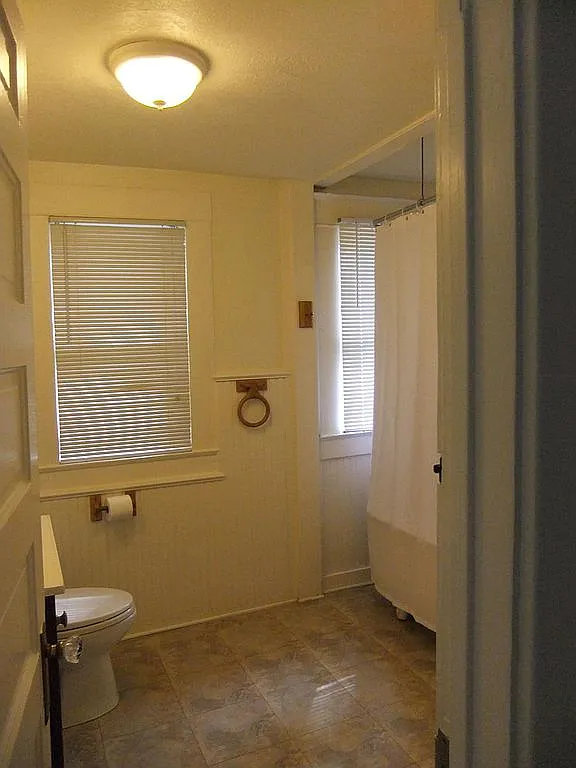 2 bed, 1300 sqft, $1,700 — Photo 3