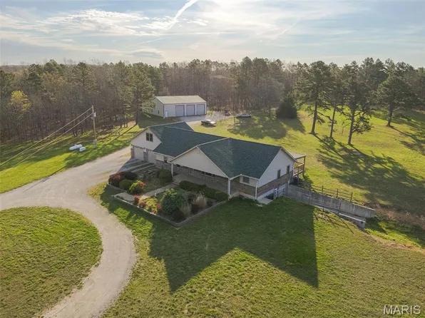 19056 Country Rd #427, Summersville, MO 65571