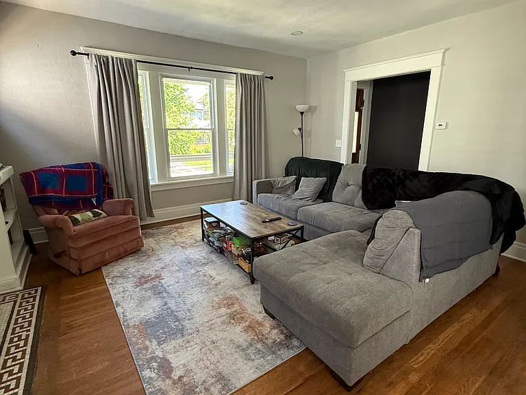 76 Sterling Ave — Photo 7