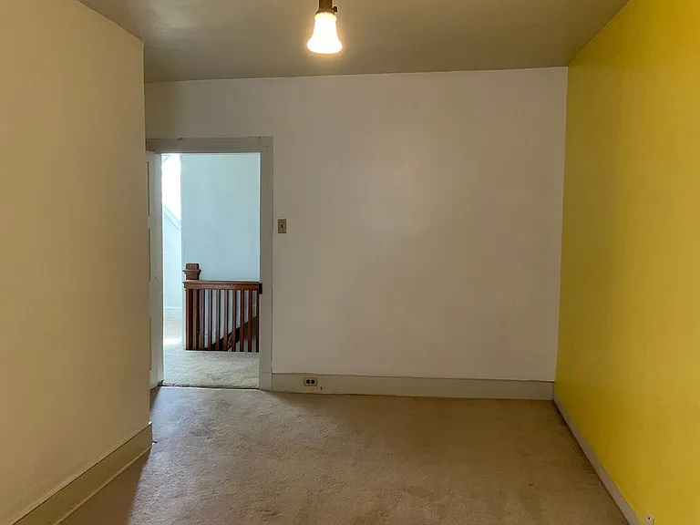 112 W Main St — Photo 23
