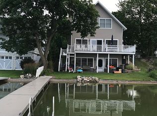 1247 N Shore Dr, Crystal, MI 48818