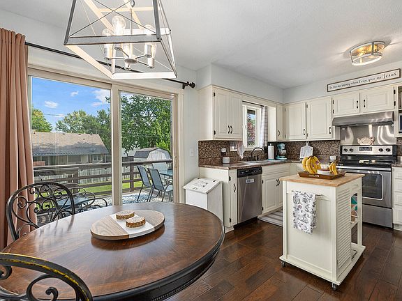 5th image of 1317 E Highpoint Street