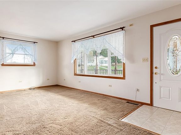 4th image of 53 W Dave Longaberger Ave