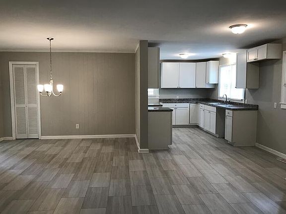 2nd image of 3066 N Lookout St