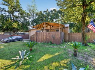 121 Columbia Ln, Crestview, FL 32536