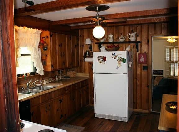 4th image of 2615 Lakeland Dr