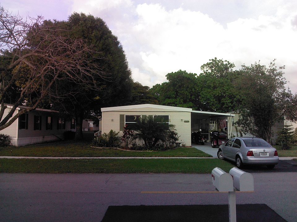 1200 sqft with car port 