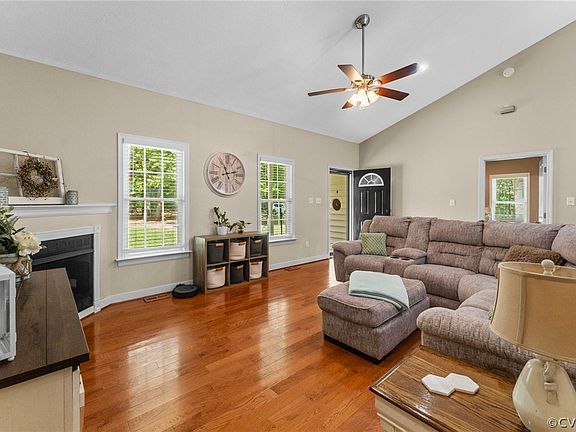 5th image of 112 Roane Oak Trl