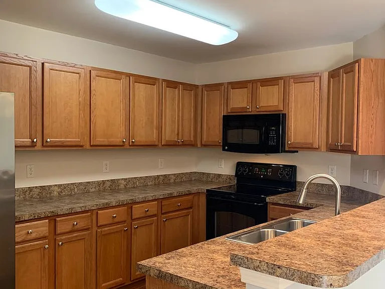1032 Bridgeport Way — Photo 19