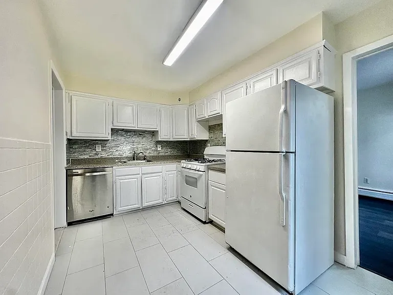 60 Hopkins Ave #2 — Photo 5