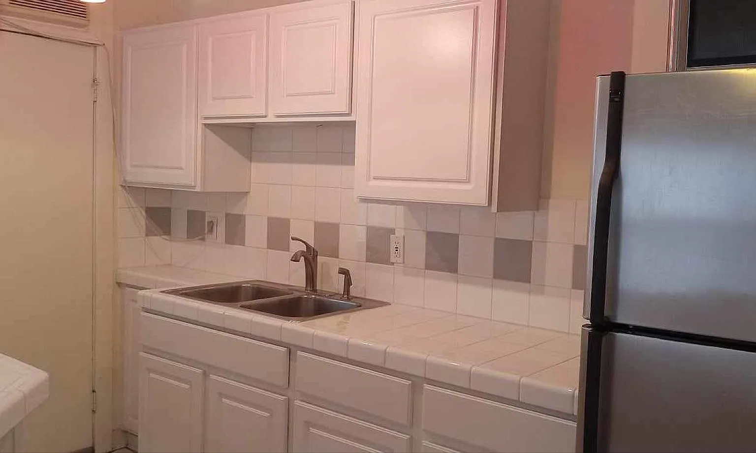 Studio, 401 sqft, $1,095 — Photo 3