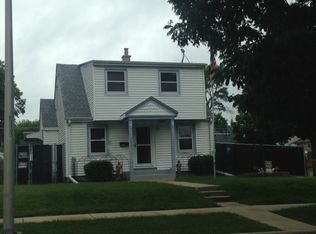 2901 S 91st St, West Allis, WI 53227