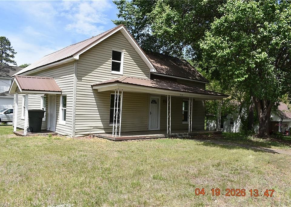 1st image of 939 Galloway St