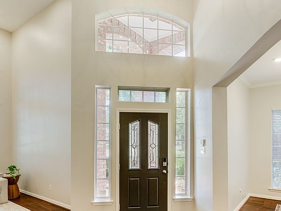 3rd image of 3517 Marchwood Dr