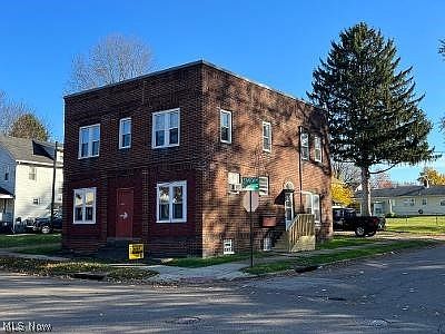 1st image of 440 Stanton Ave